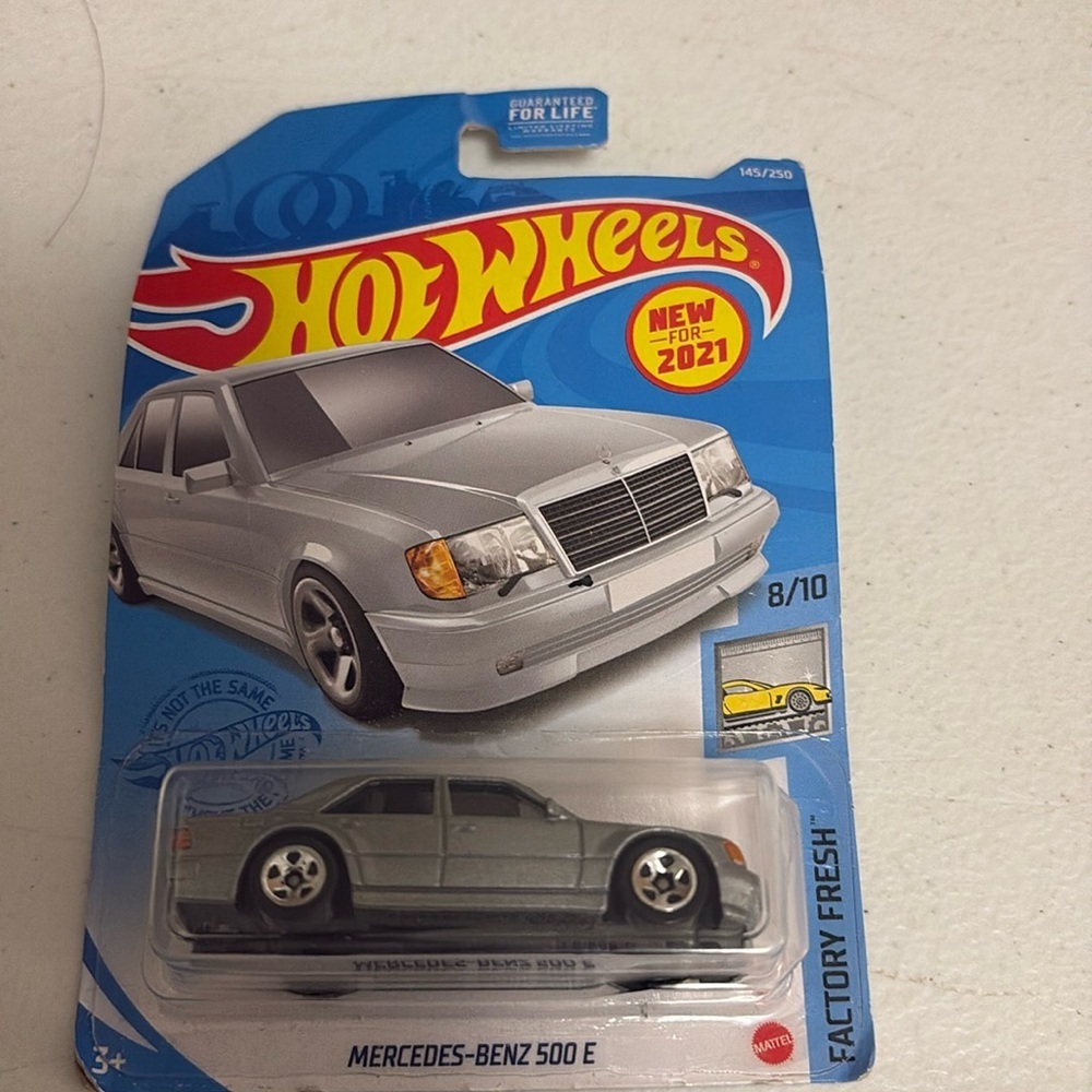 Hot Wheels Mercedes-Benz 500 E